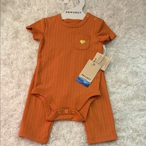 Proudly 2pc set NWT